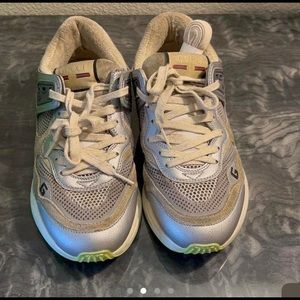 gucci ultraspace sneakers womens